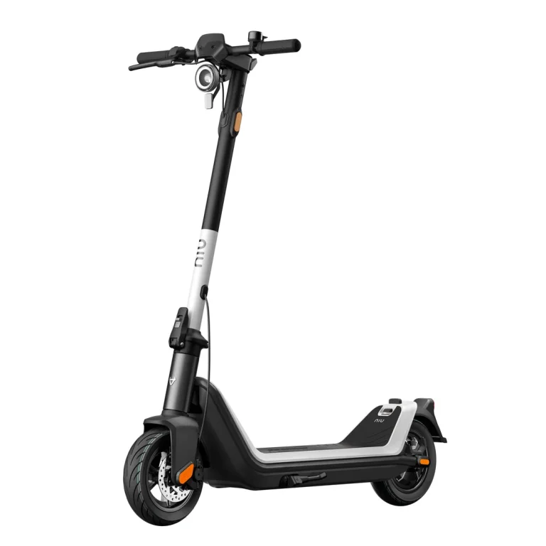 NIU KQi3 Sport Electric Scooter 17.4mph | Range 24.9 miles — White — manufacturer photograph; Manufacturer SKU K3232GW1A11